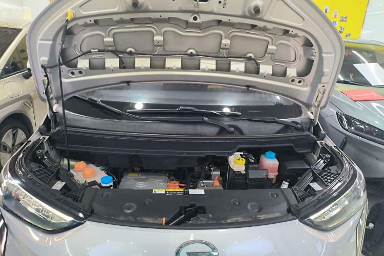 Used AION Y 2022 70 Tech Edition Lithium Iron Phosphate Engine Bay