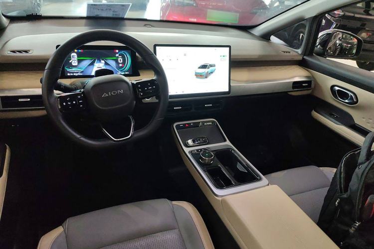 Used AION Y 2021 80 Enjoyment Tech Edition Center Console