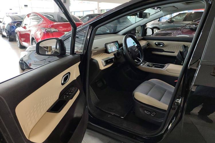 Used AION Y 2021 80 Enjoyment Tech Edition Driver Seat