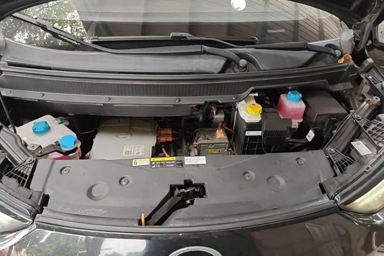 Used AION Y 2021 70 Intelligent Edition Engine Bay