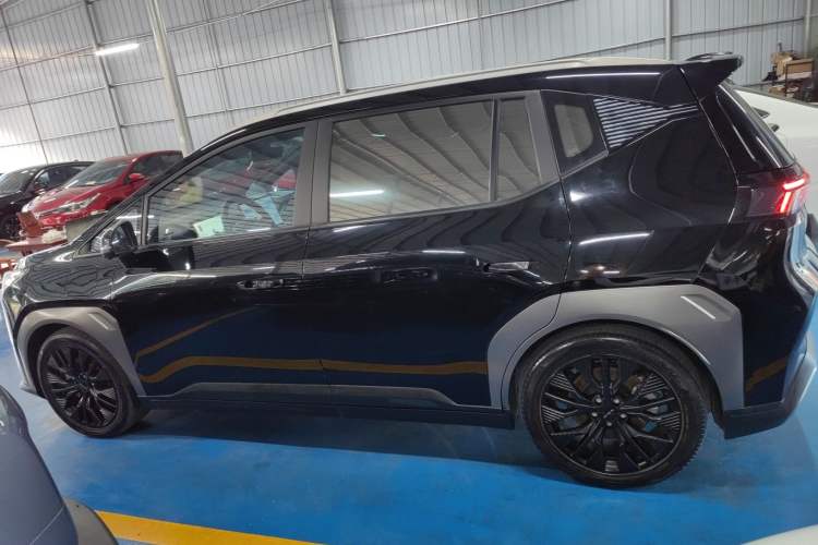 Used AION Y 2021 70 Enjoyment Tech Edition Exterior 3