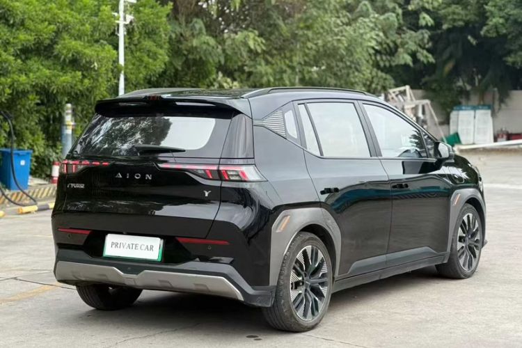 Used AION Y 2021 70 Tech Vitality Edition Exterior 5