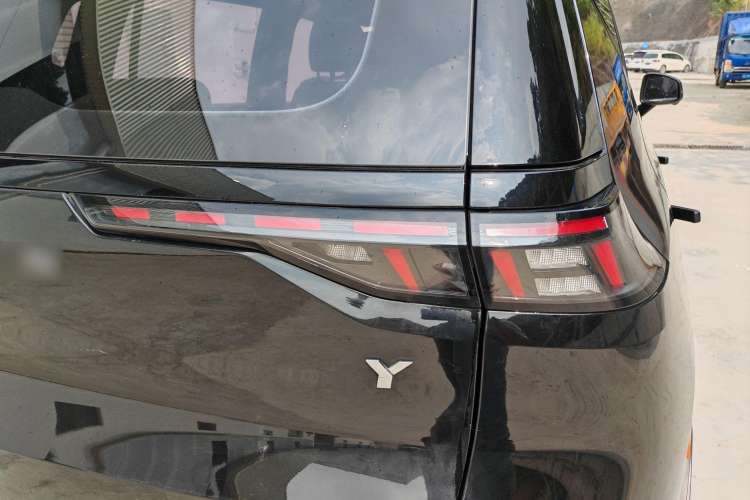 Used AION Y 2021 70 Intelligent Dynamic Edition Exterior 8