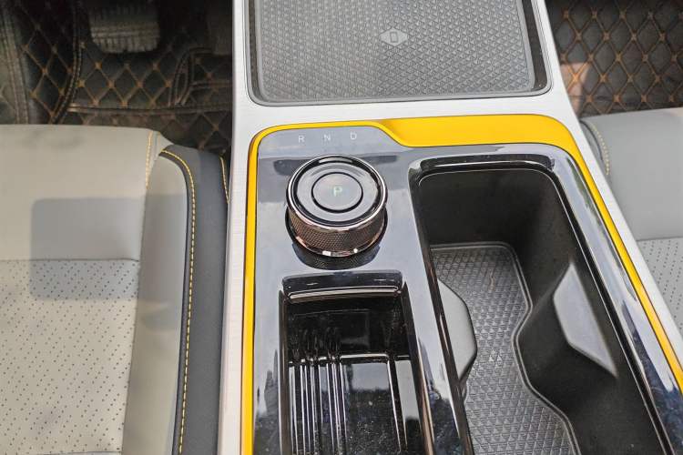 Used AION Y 2021 70 Intelligent Dynamic Edition Gear Lever
