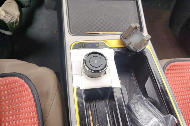 Used AION Y 2021 70 Enjoy Vitality Edition Gear Lever
