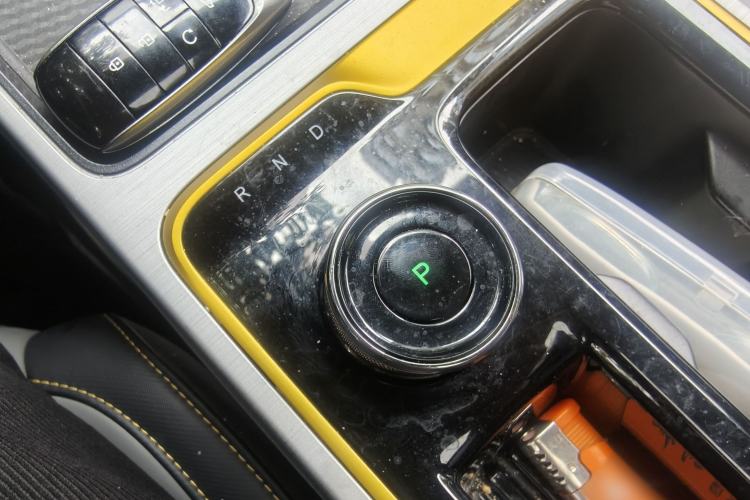 Used AION Y 2021 70 Intelligent Dynamic Edition Gear Lever
