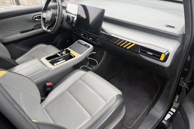 Used AION Y 2021 70 Intelligent Edition Interior 2