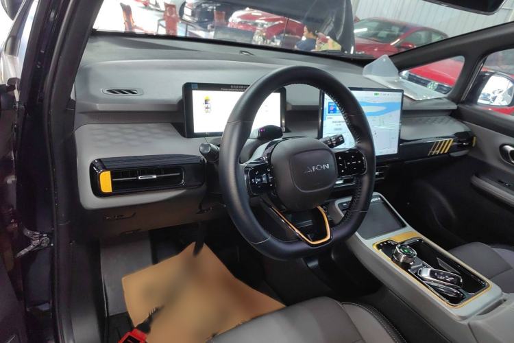 Used AION Y 2021 70 Enjoyment Tech Edition Interior 2