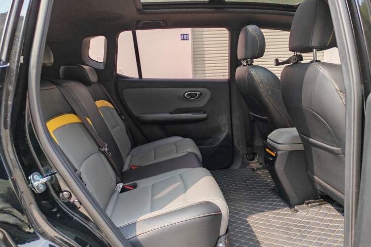 Used AION Y 2021 70 Intelligent Dynamic Edition Interior 4