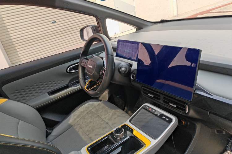 Used AION Y 2021 70 Intelligent Dynamic Edition Interior 5
