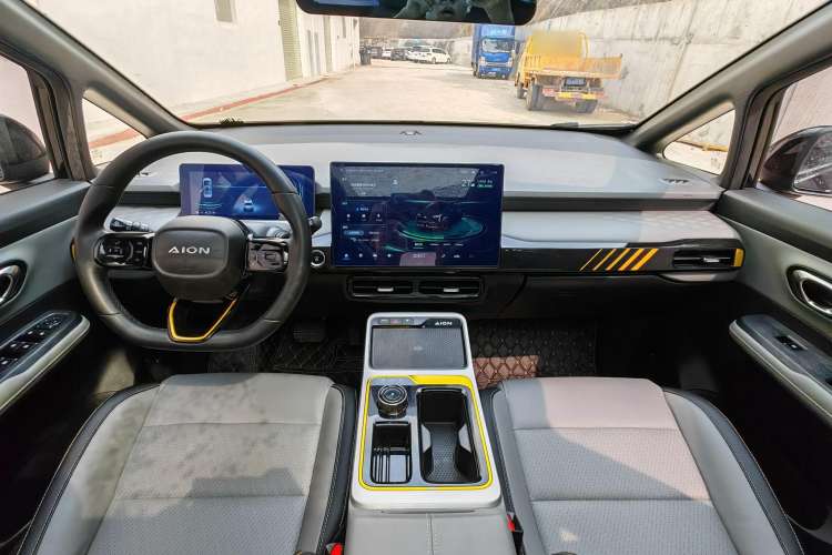 Used AION Y 2021 70 Intelligent Dynamic Edition Interior 7