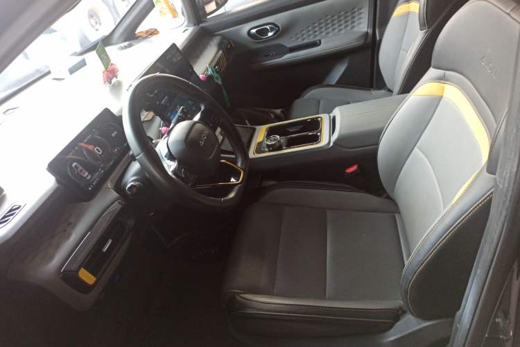 Used AION Y 2021 70 Tech Vitality Edition Left Front Seat