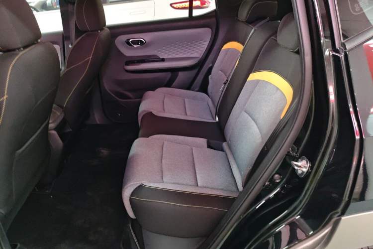 Used AION Y 2021 70 Enjoy Edition Left Rear Seat