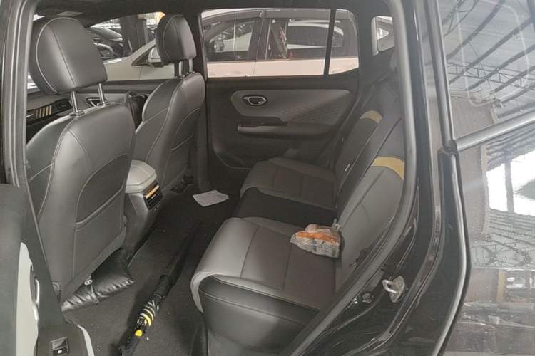 Used AION Y 2021 70 Enjoyment Tech Edition Left Rear Seat