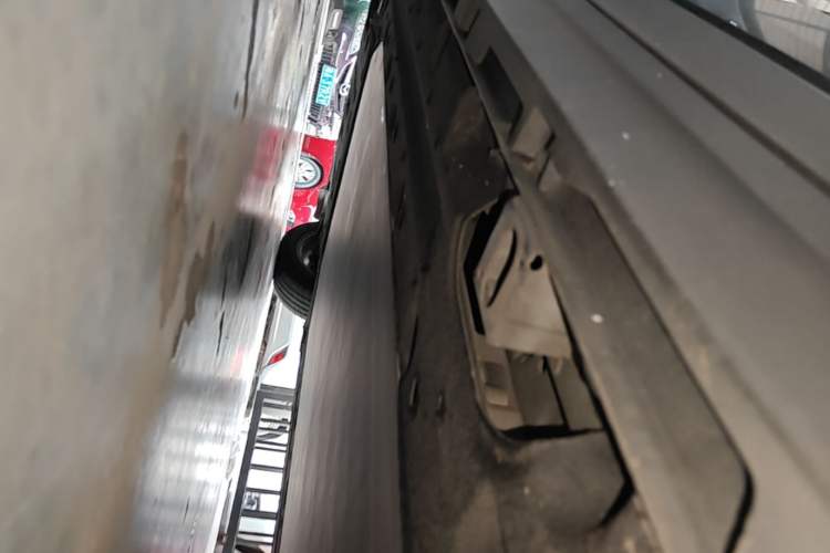 Used AION Y 2021 70 Intelligent Edition Left Side Sill