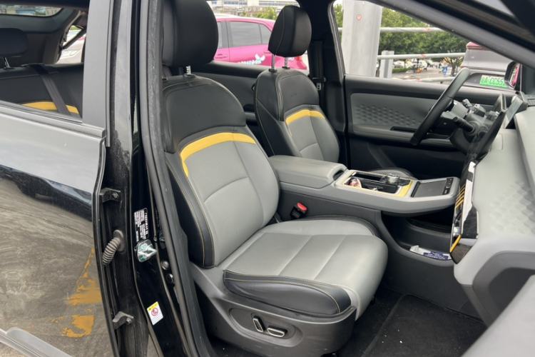 Used AION Y 2021 70 Tech Vitality Edition Right Front Seat