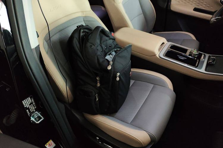 Used AION Y 2021 80 Enjoyment Tech Edition Right Front Seat