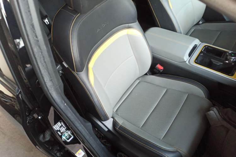 Used AION Y 2021 70 Tech Vitality Edition Right Front Seat