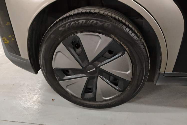 Used AION Y 2021 70 Enjoy Edition Right Rear Wheel Hub