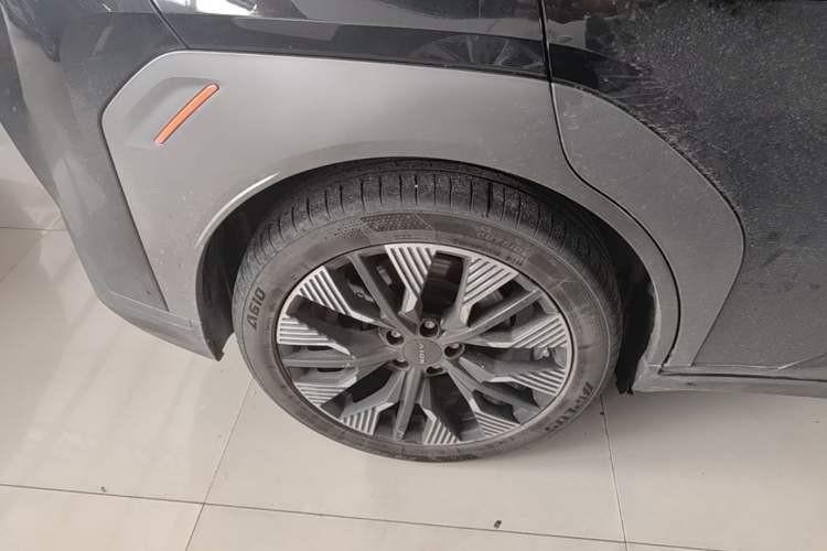 Used AION Y 2021 70 Enjoyment Tech Edition Right Rear Wheel Hub