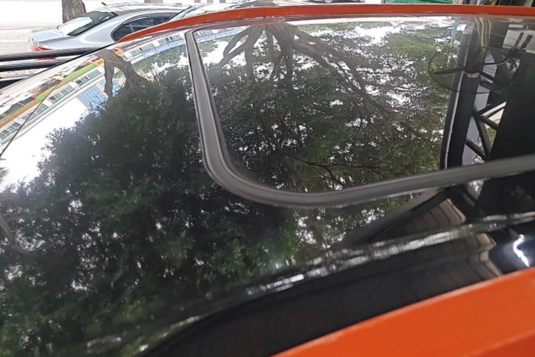 Used AION Y 2021 70 Intelligent Edition Roof