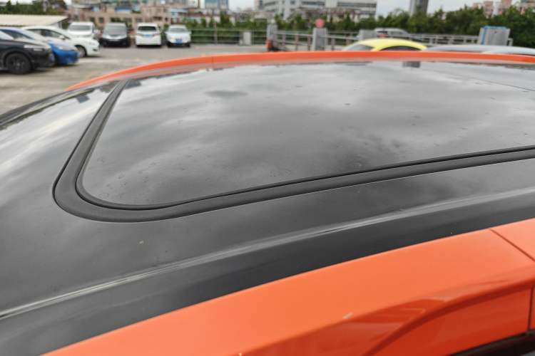 Used AION Y 2021 70 Tech Vitality Edition Roof