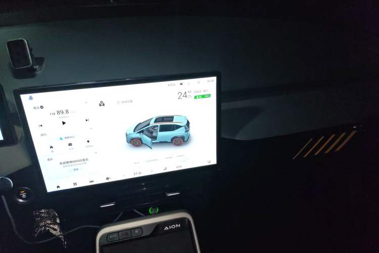 Used AION Y 2021 70 Tech Vitality Edition Audio And AC Panel