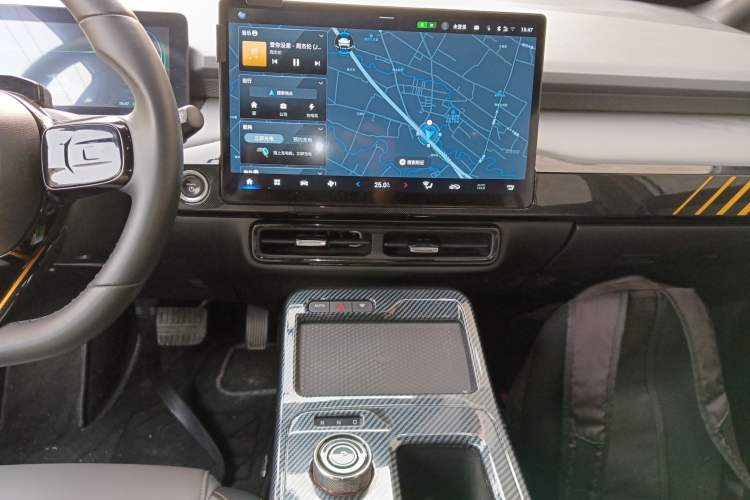 Used AION Y 2021 70 Tech Vitality Edition Audio And AC Panel