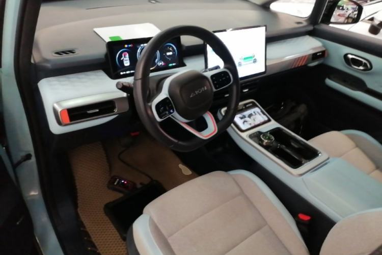 Used AION Y 2021 70 Enjoy Edition Center Console