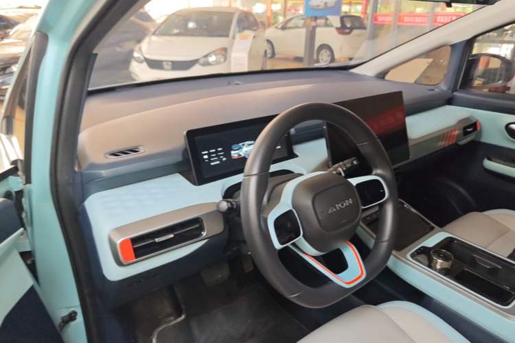 Used AION Y 2021 70 Intelligent Edition Center Console