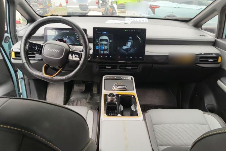 Used AION Y 2021 80 Enjoyment Tech Edition Center Console