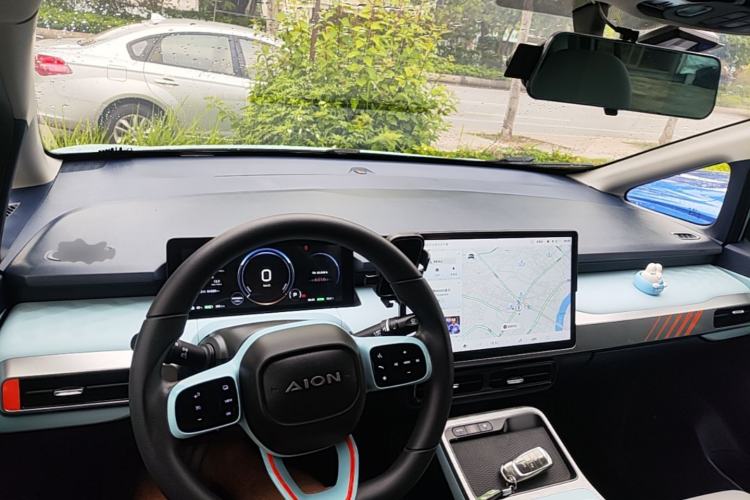 Used AION Y 2021 70 Intelligent Edition Center Console