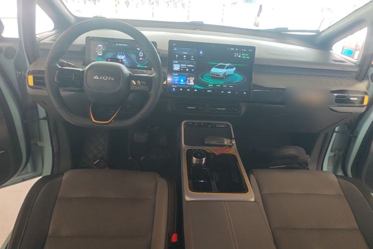 Used AION Y 2021 70 Tech Vitality Edition Center Console