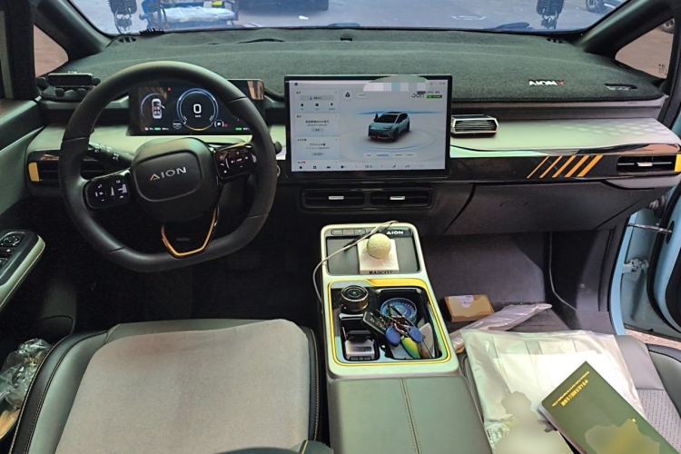 Used AION Y 2021 70 Intelligent Edition Center Console