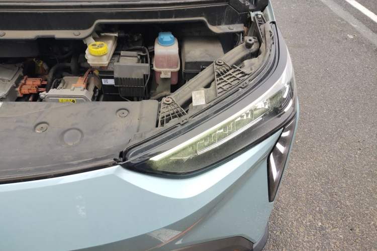 Used AION Y 2021 70 Tech Vitality Edition Engine Bay Left