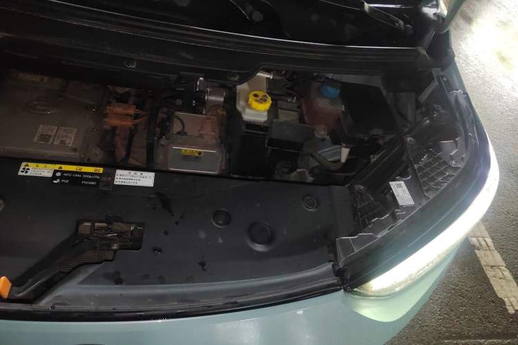Used AION Y 2021 70 Intelligent Edition Engine Bay Left