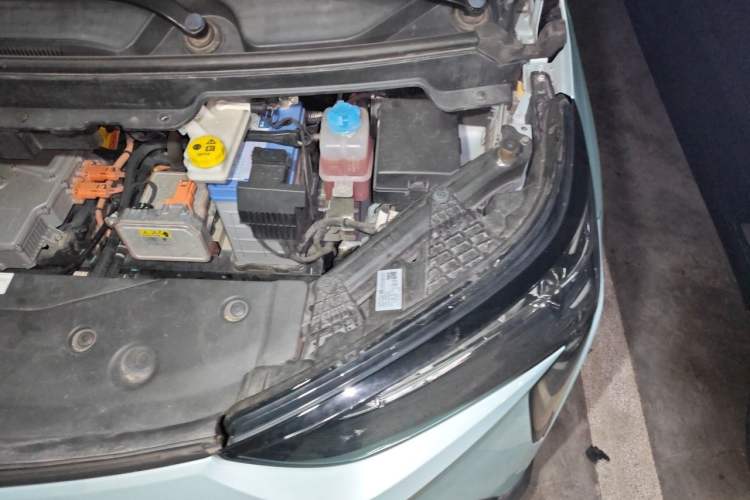 Used AION Y 2021 70 Tech Vitality Edition Engine Bay Left