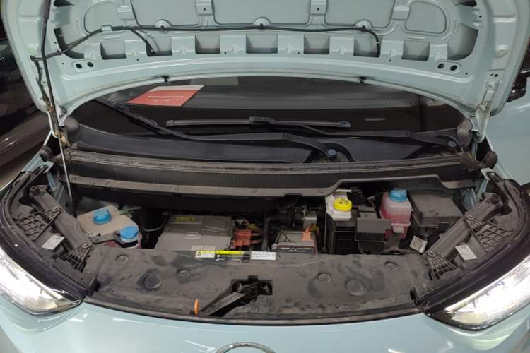 Used AION Y 2021 70 Intelligent Edition Engine Bay