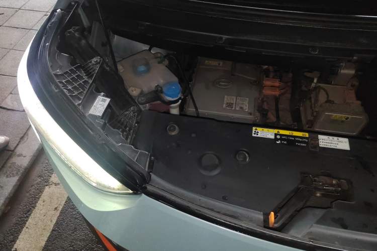 Used AION Y 2021 70 Intelligent Edition Engine Bay Right