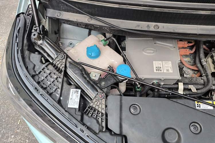 Used AION Y 2021 70 Intelligent Edition Engine Bay Right