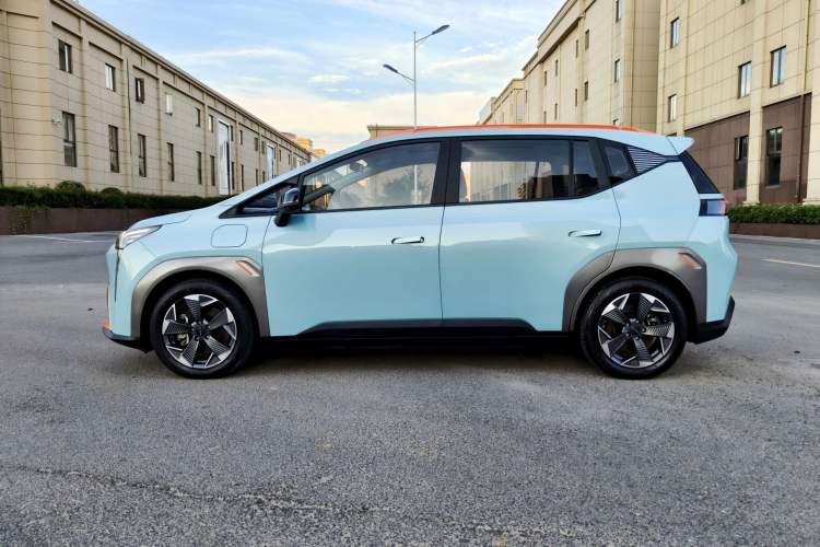 Used AION Y 2021 70 Intelligent Dynamic Edition Exterior 10