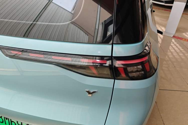 Used AION Y 2021 70 Intelligent Edition Exterior 3