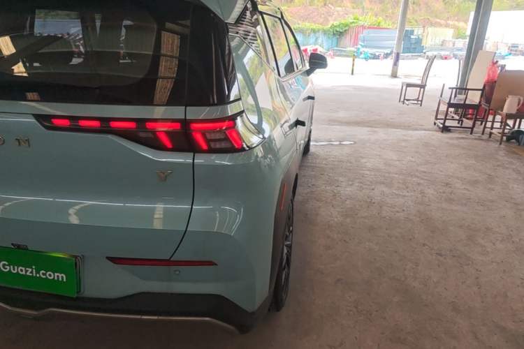 Used AION Y 2021 70 Tech Vitality Edition Exterior 3