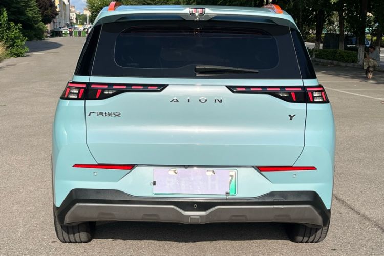 Used AION Y 2021 70 Tech Vitality Edition Exterior 5