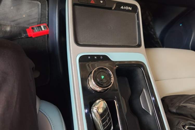 Used AION Y 2021 70 Intelligent Edition Gear Lever