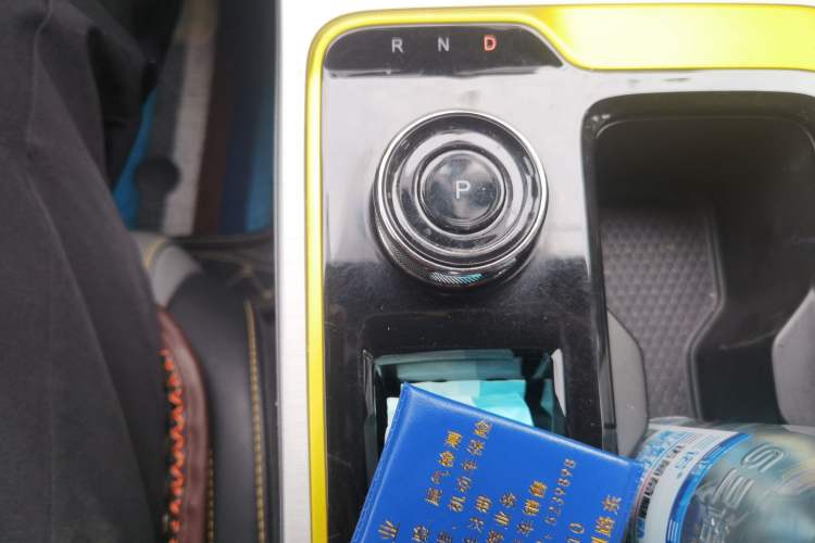 Used AION Y 2021 70 Intelligent Dynamic Edition Gear Lever