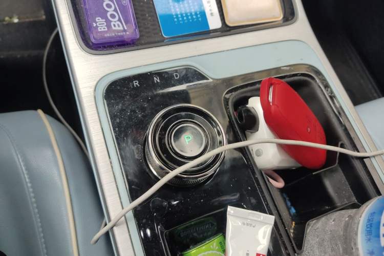 Used AION Y 2021 70 Tech Vitality Edition Gear Lever