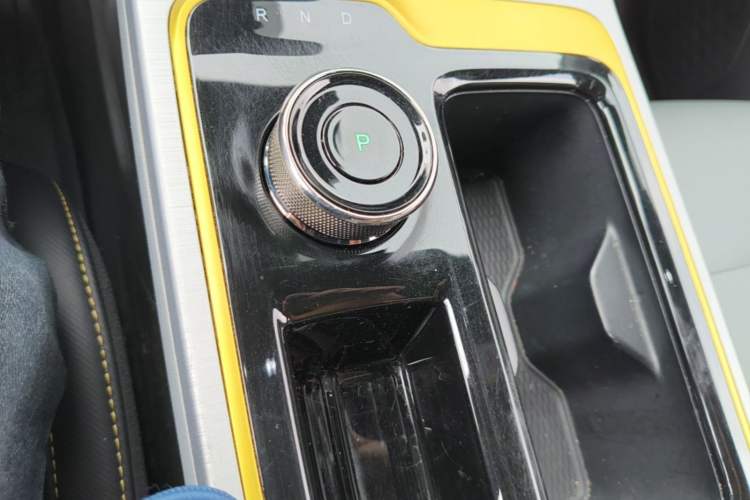 Used AION Y 2021 80 Enjoyment Tech Edition Gear Lever