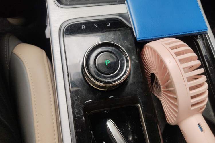 Used AION Y 2021 70 Intelligent Dynamic Edition Gear Lever