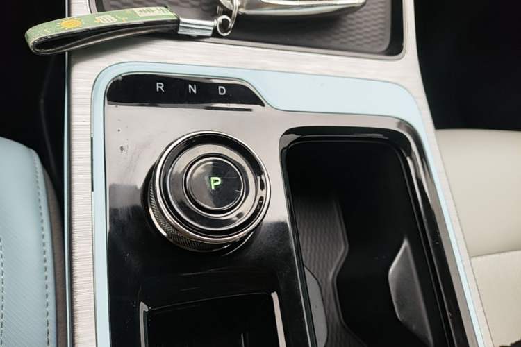Used AION Y 2021 70 Intelligent Edition Gear Lever